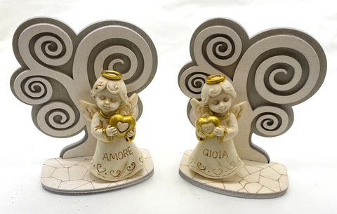 SET 5 ANGELI in resina naturale con gioia - amore su BASE ALBERO DELLA VITA IN LEGNO IN OFFERTA.
Dimensioni: cm 7 x h 10.
Il prezzo si riferisce all'intero set di 5 angeli.
