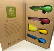 SET COLTELLI FORMAGGIO COLORATI in scatola regalo IN OFFERTA.