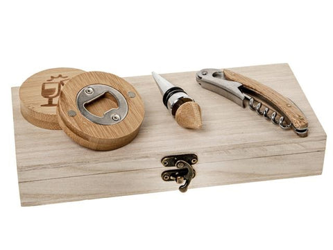 Bomboniera Set 3 accessori vino in metallo e legno (-apribottiglia-cavatappi-tappo vino) inseriti dentro la scatola di legno con possibilità di PERSONALIZZARLA.

Dimensione scatola: cm 24 x cm 10.5 x h cm 4.

Set vino come bomboniera matrimonio, anniversario di matrimonio oppure come articolo da regalo.