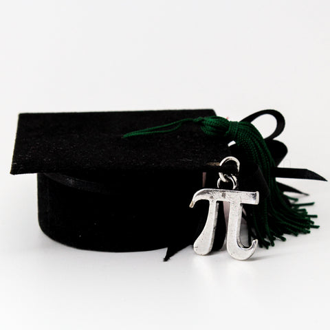 Cappellino laurea nero + ciondolo PI GRECO