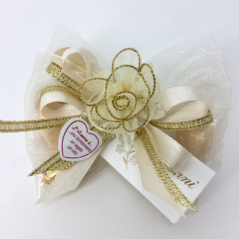 Fiocco in organza panna con fiore oro