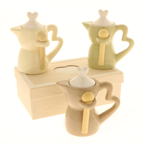SET 8 PEZZI di Zuccheriere a forma di moka in porcellana nel color verdino complete di scatola IN OFFERTA 02088.

Dimensione: cm 10 x h x cm 12.

Il prezzo si riferisce all'intero set di 8 zuccheriere moka.