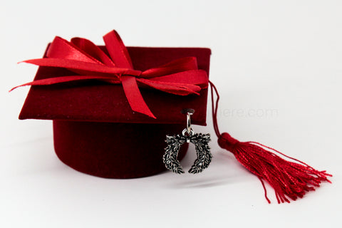 Cappellino laurea rosso + ciondolo ALLORO
